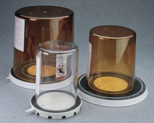 Desiccator, vacuum, with plates